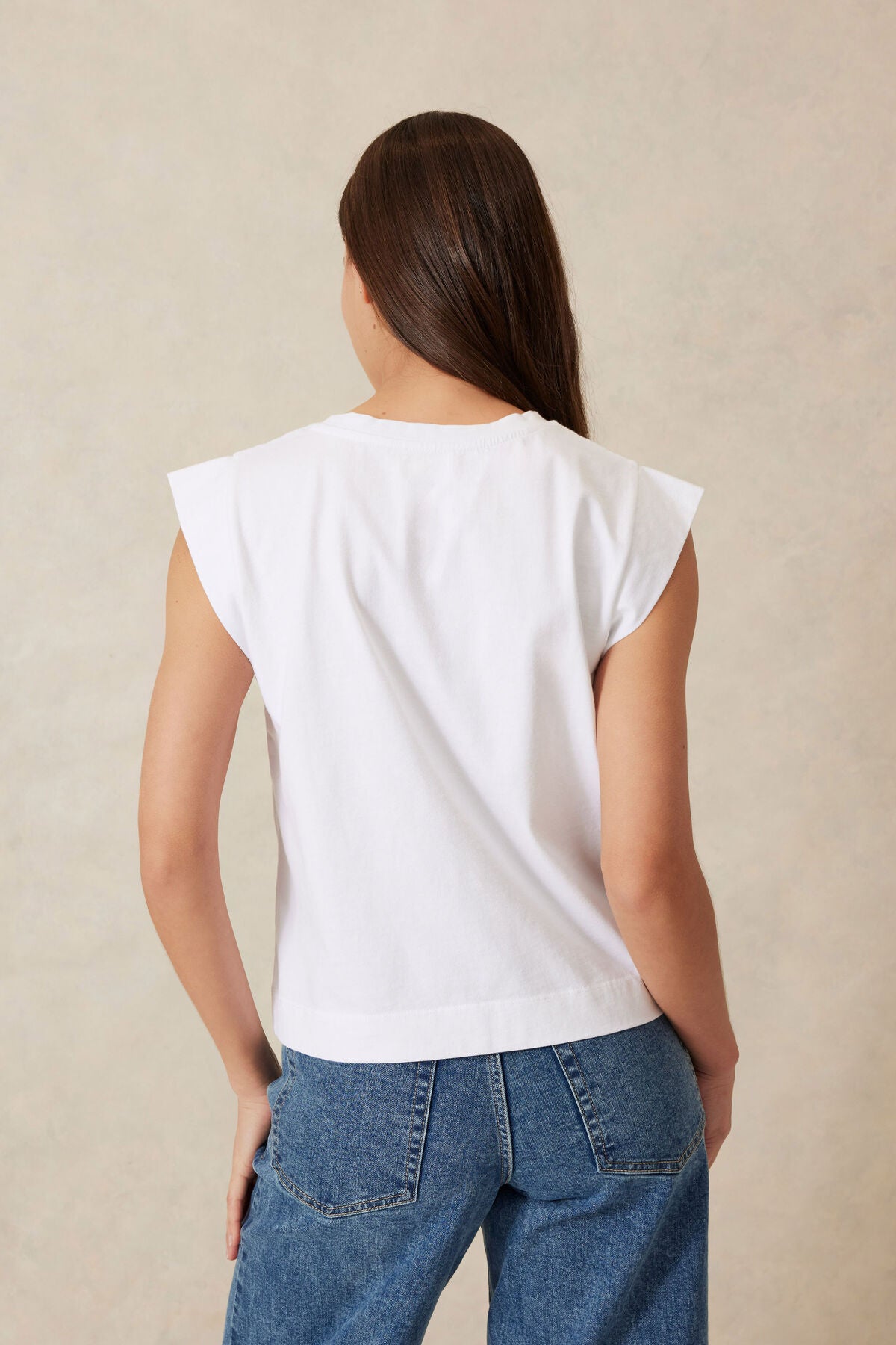Ceres Extended Shoulder Tee/White
