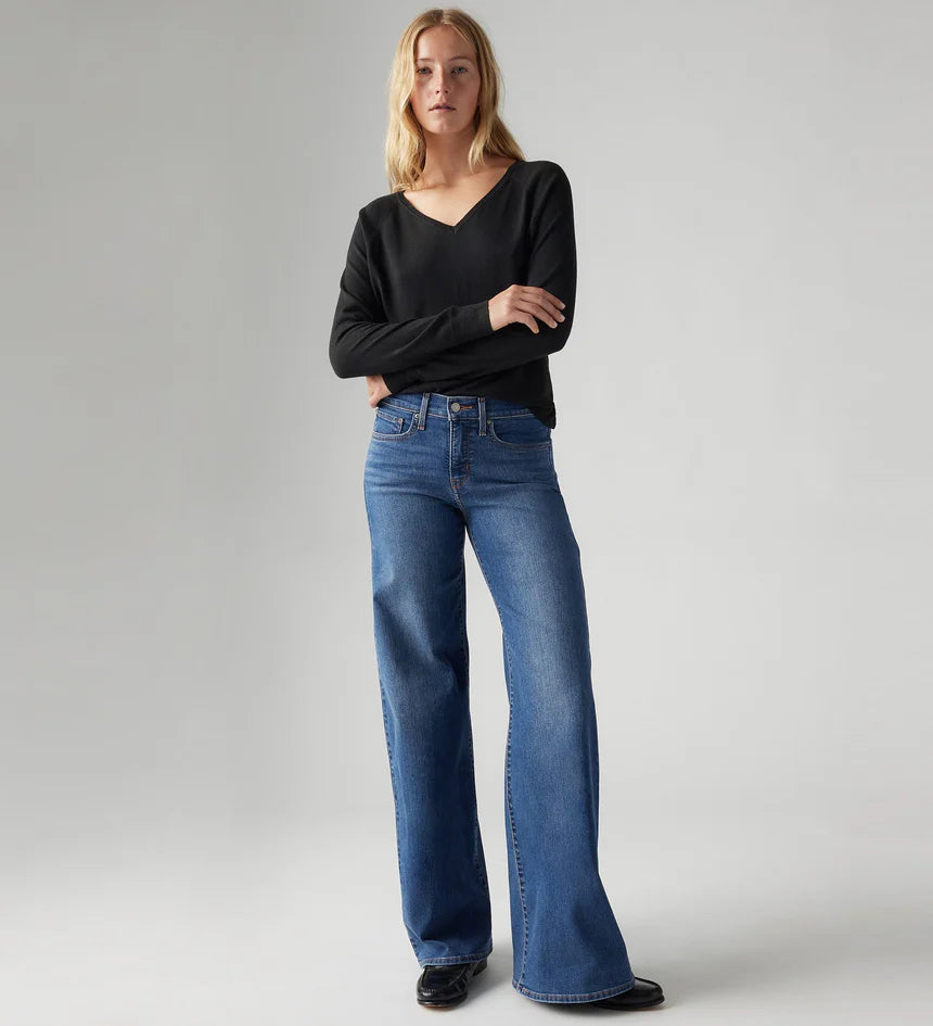 Levi 318 Shaping Wide Leg Clever Girl