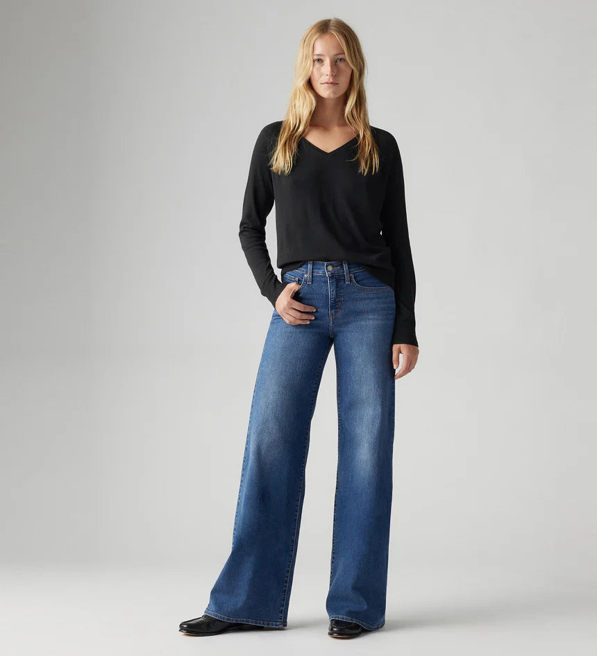 Levi 318 Shaping Wide Leg Clever Girl