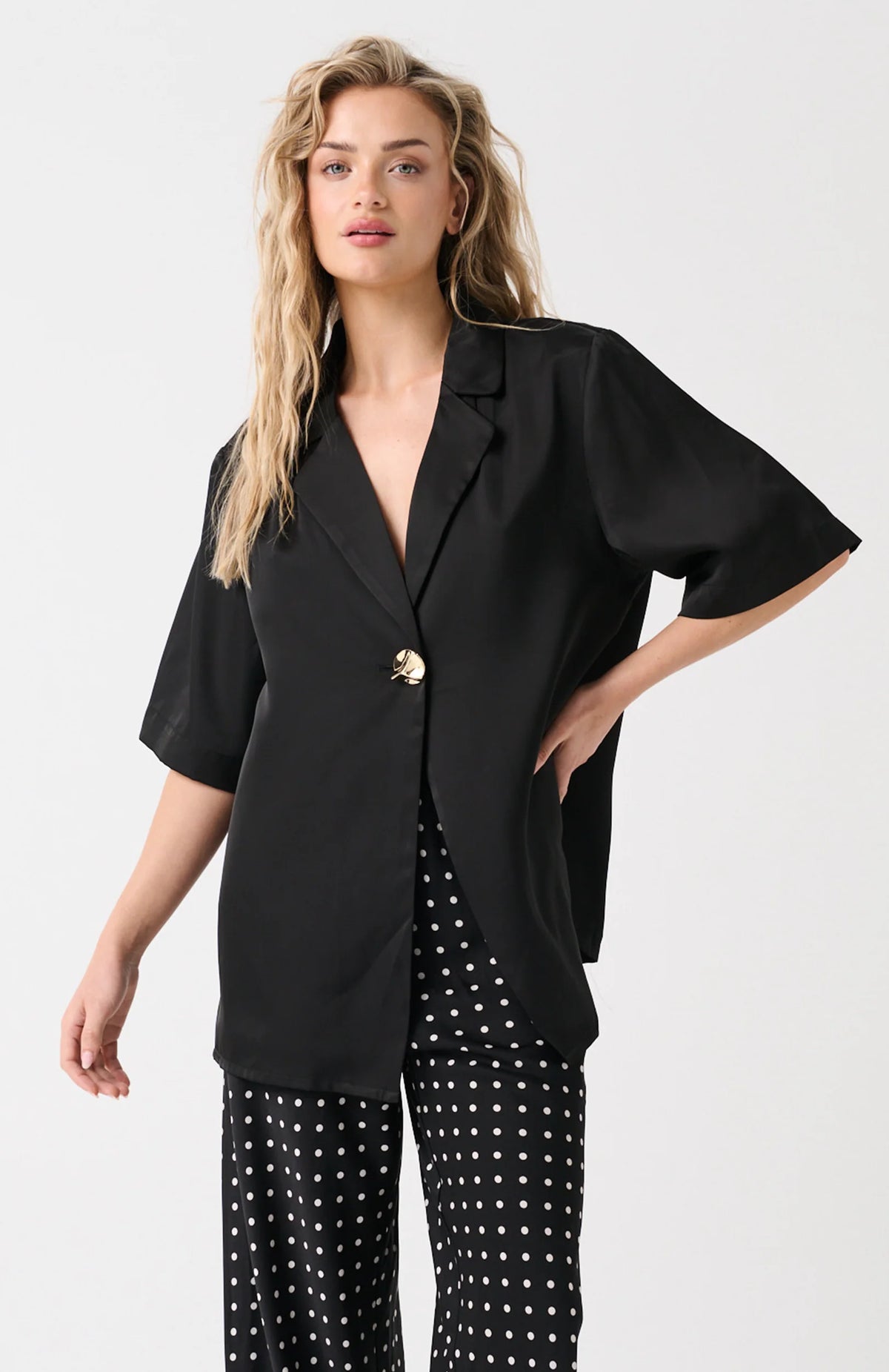 Cartel & Willow Sable Top Black/ Gold