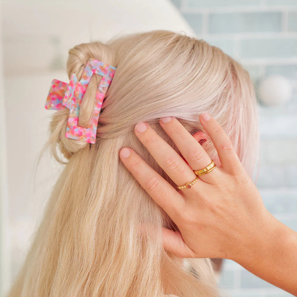 Tamed Hair Claw Pink Pearl