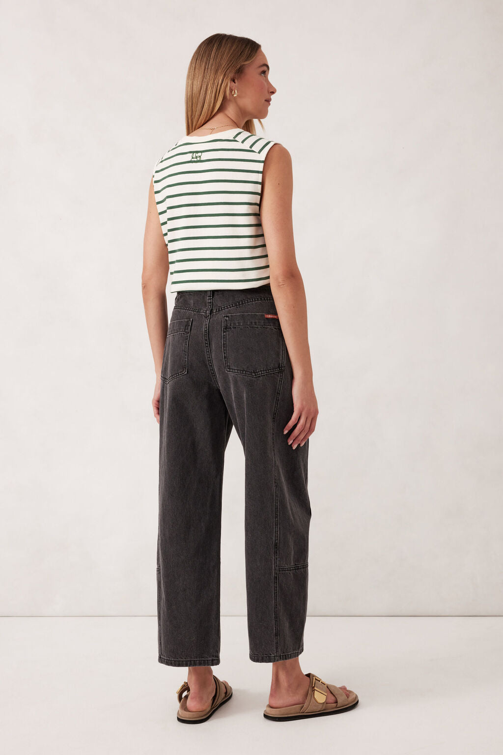Ceres Darted Barrel Jean Faded Black