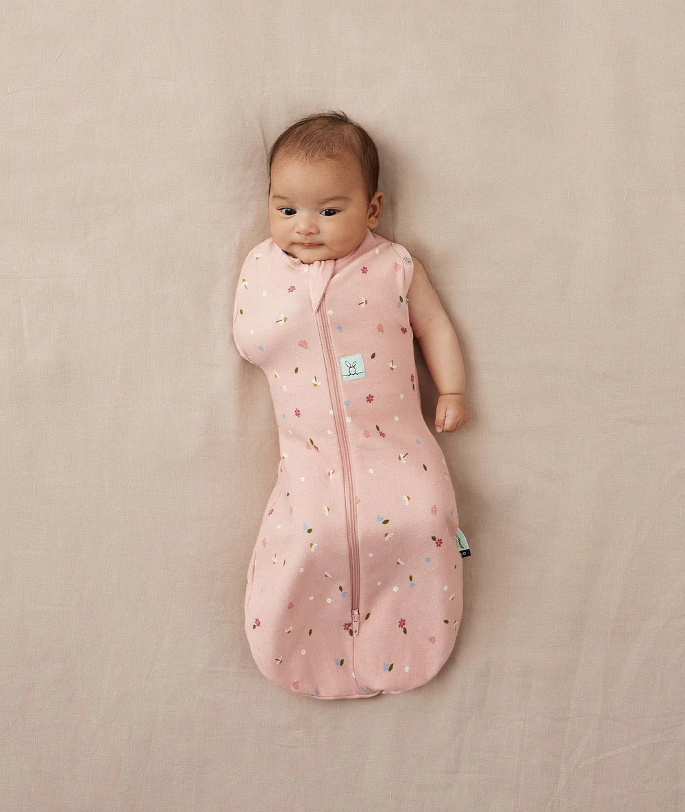 ErgoPouch Cocoon Swaddle Bag Daisies 1.0 TOG