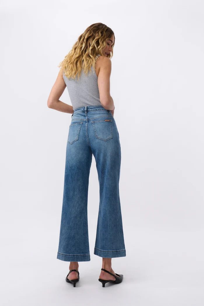 Freya Jean Dakota Wash
