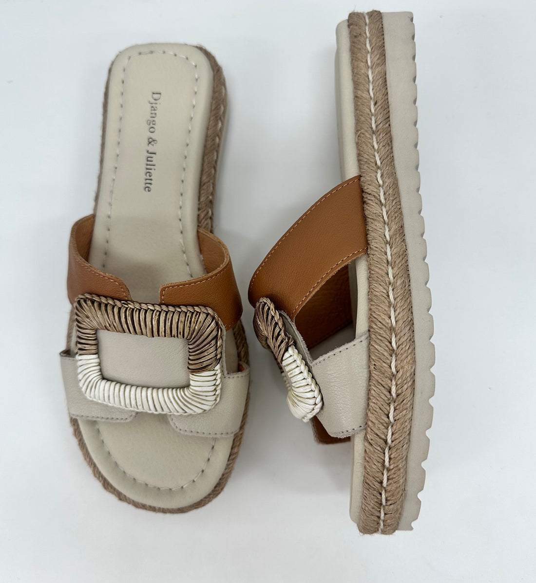 Django & Juliette Shere Almond/Dk Tan