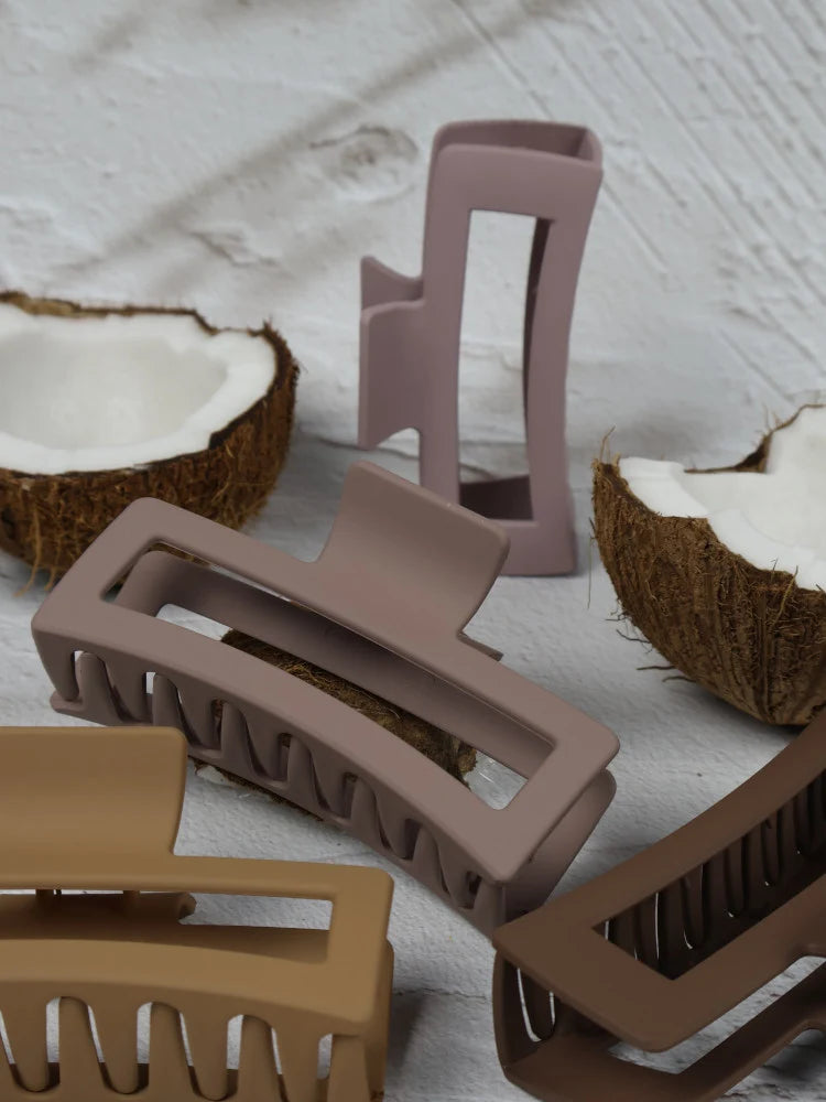 Nakoa Large Hair Claw Clip Pecan