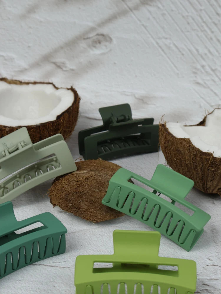 Nakoa Small Hair Claw Clip Sage