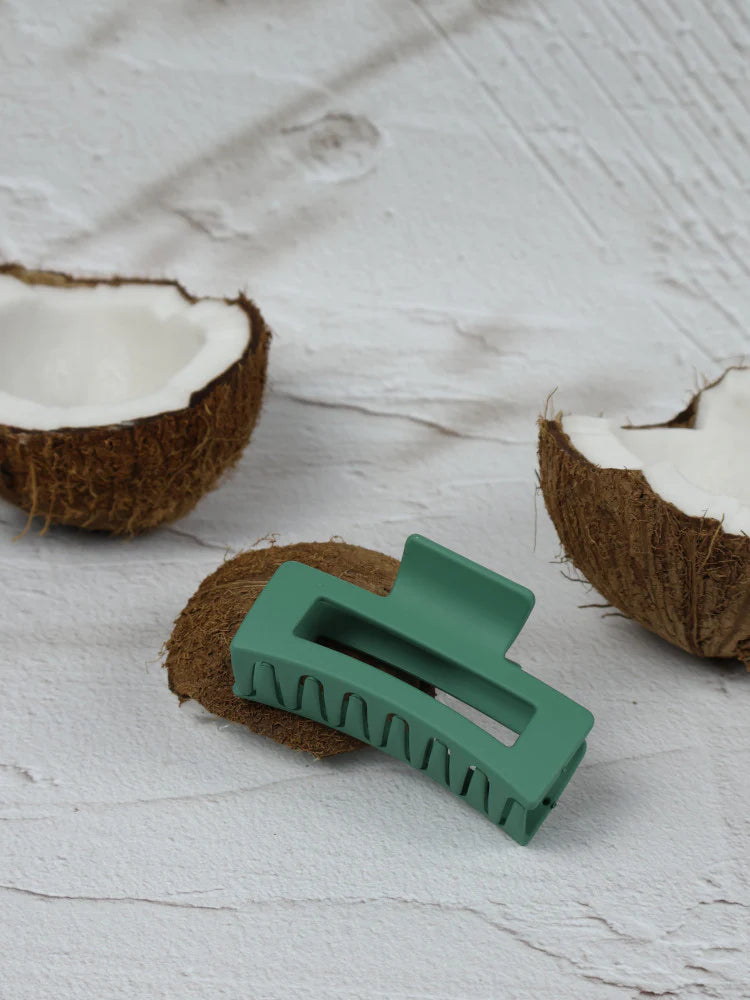 Nakoa Small Hair Claw Clip Pine Green