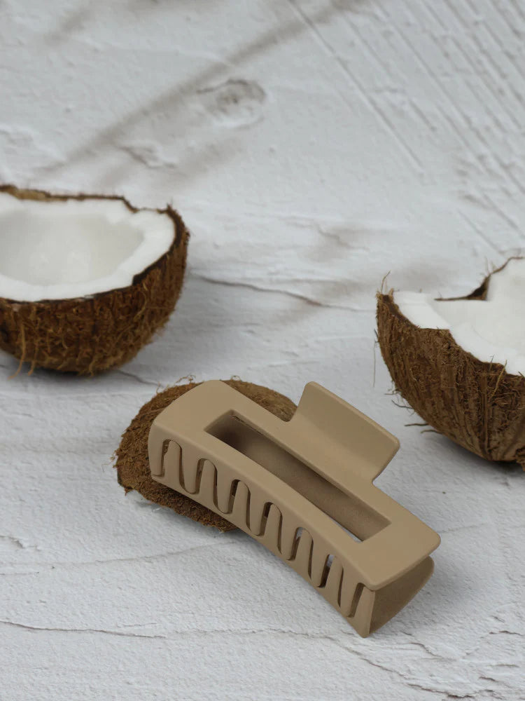 Nakoa Medium Elongated Hair Claw Clip Beige