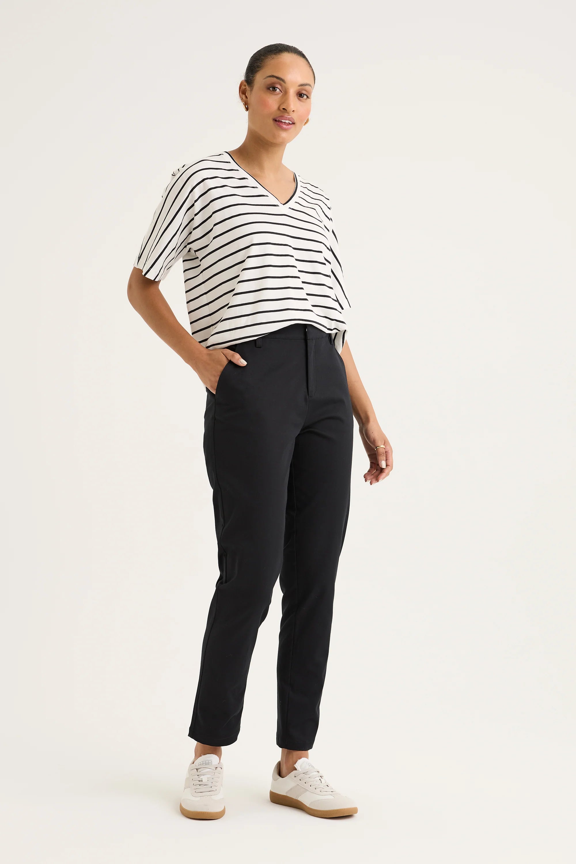 Classic Chino Black