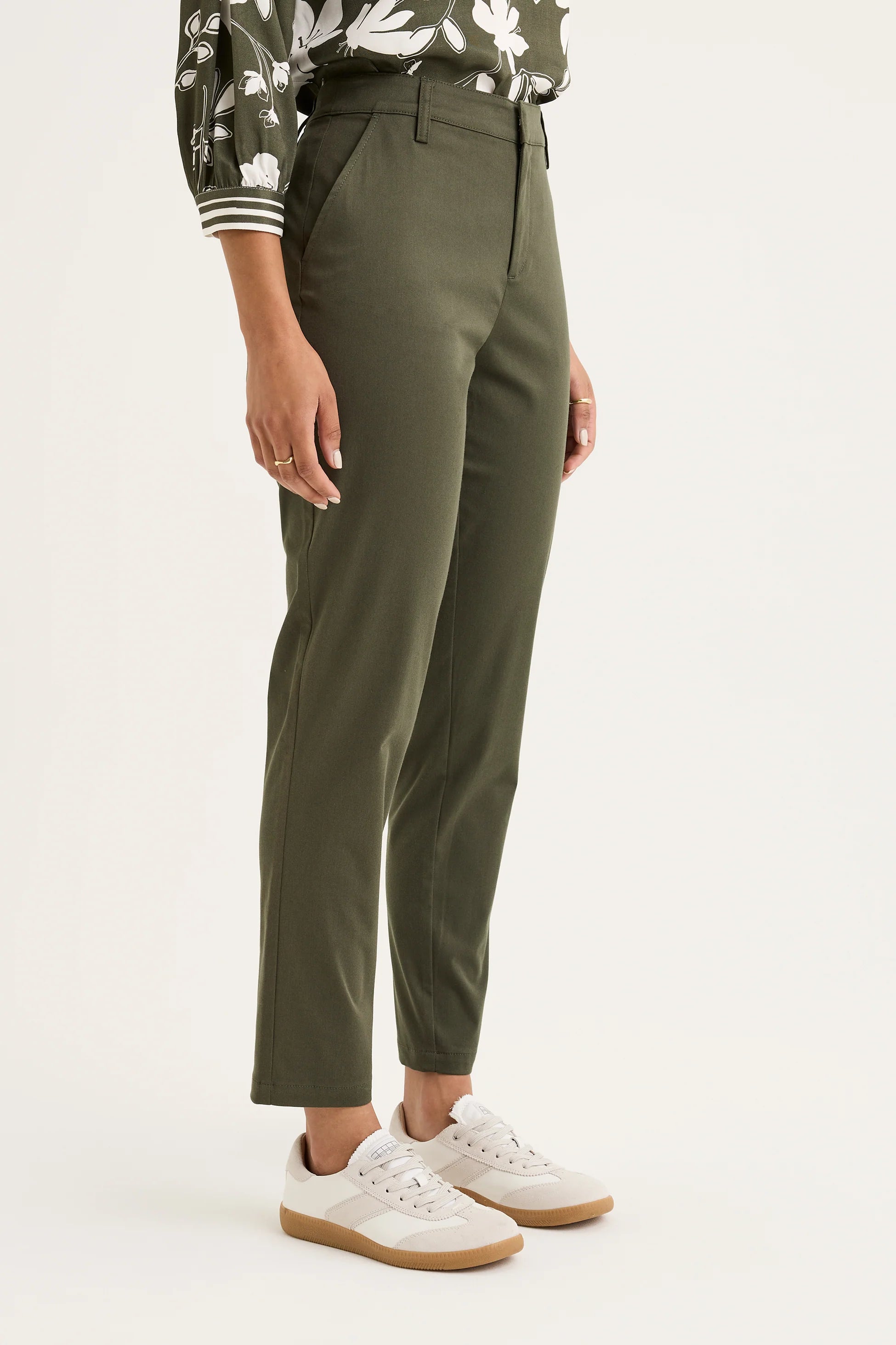Yarra Trail Nova Classic Khaki