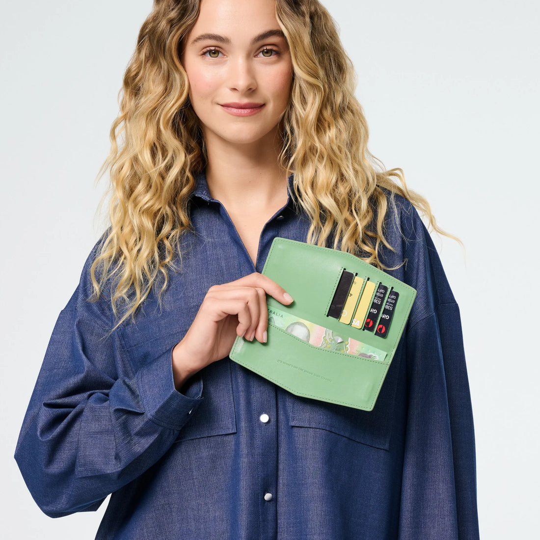 Fox And Leo Swallet Sage