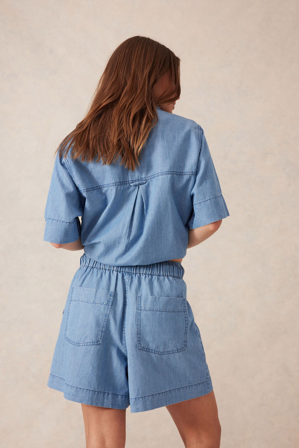 Relaxed Everyday Short Vintage Blue Pinstripe