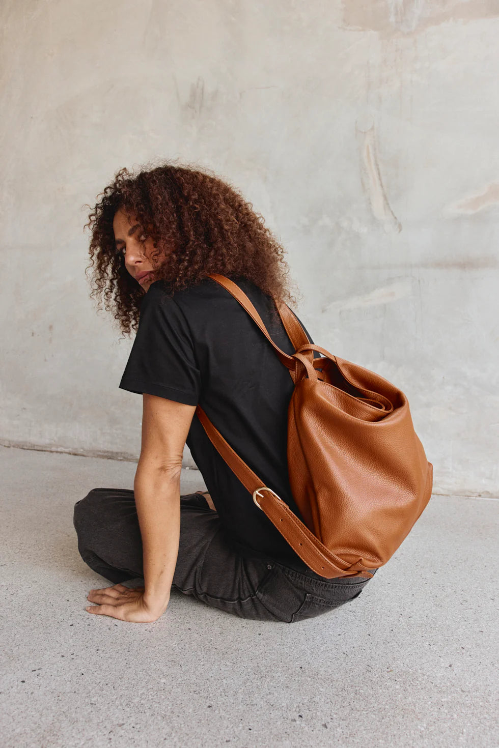 Vestirsi Bella 3-in-1 Convertible Bag Tan