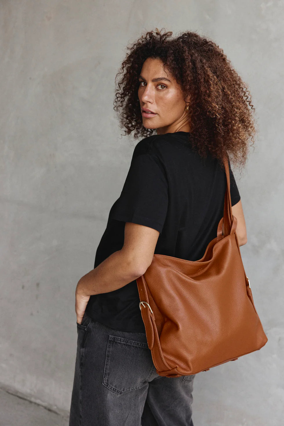 Vestirsi Bella 3-in-1 Convertible Bag Tan