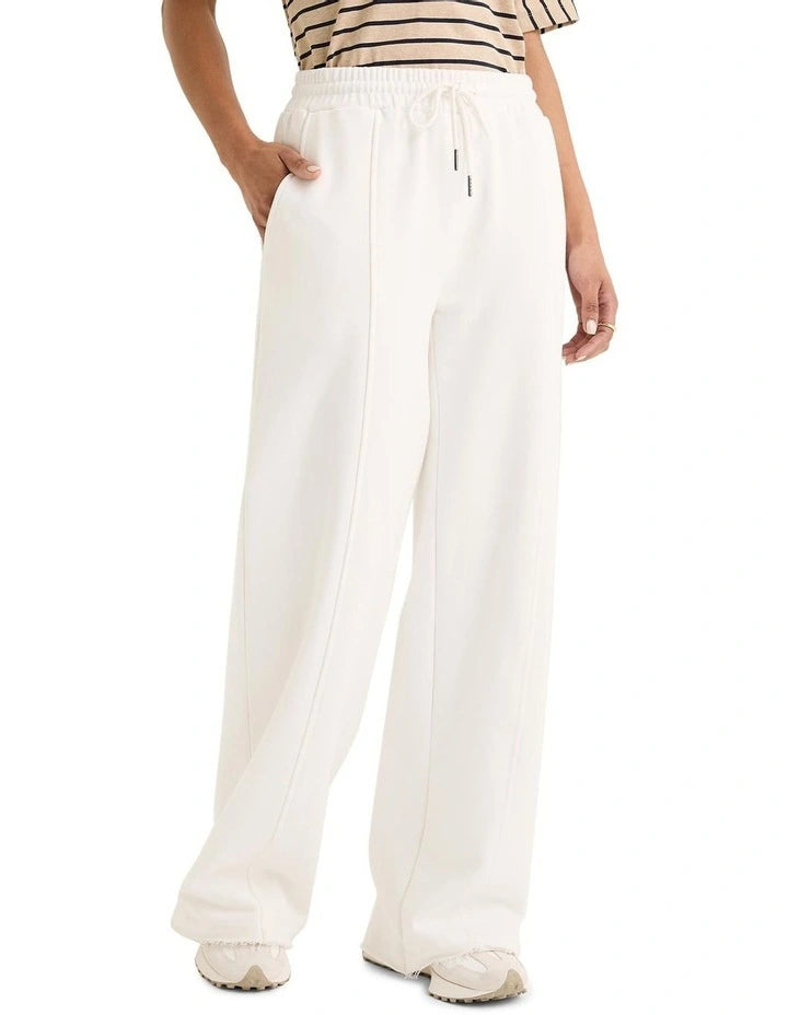 Yarra Trail Granite Sweatpant Ecru