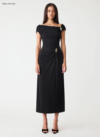 Esmaee Sculpted Skirt Black