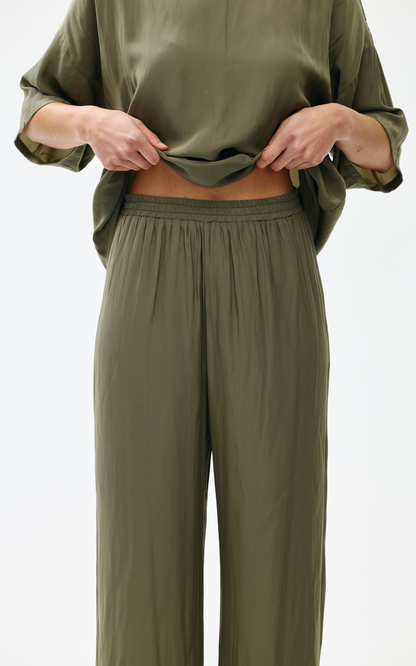 Kinney The Label Varley Pants Olive