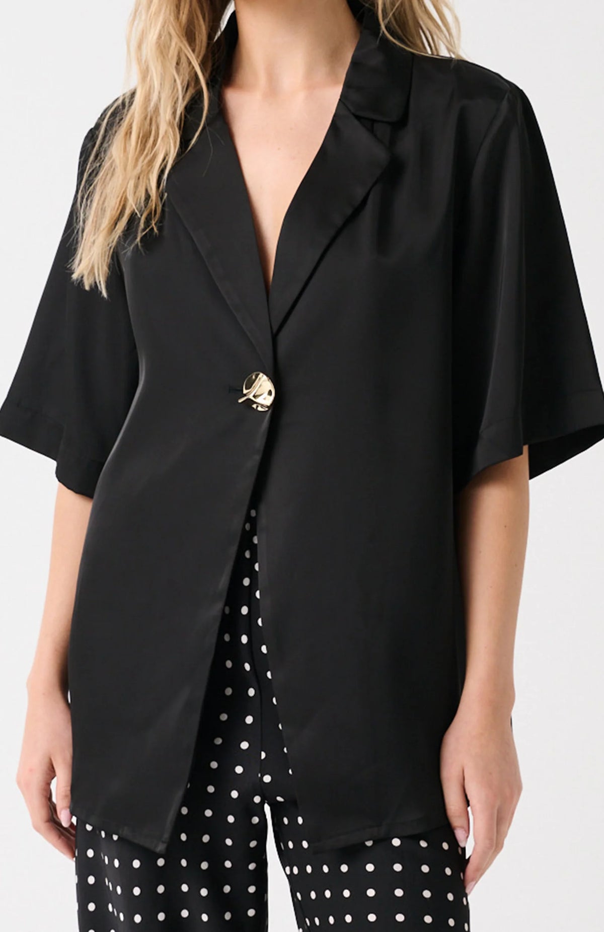 Cartel &amp; Willow Sable Top Black/ Gold
