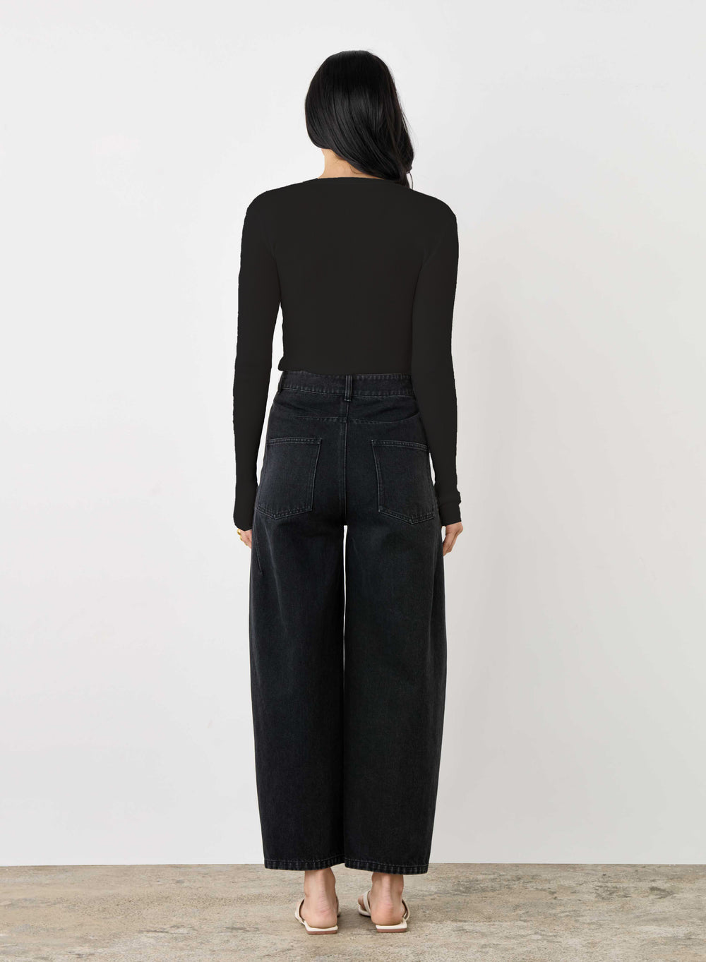 Esmaee Sidewalk Knit Top Black