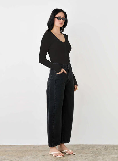 Esmaee Sidewalk Knit Top Black