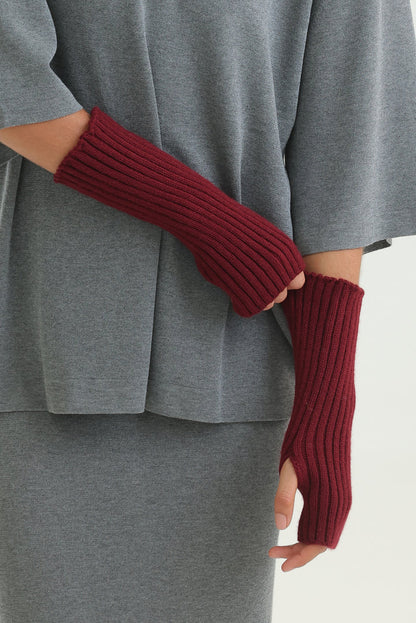 Morgan &amp; Taylor Asha Rib Fingerless Glove in Burgundy