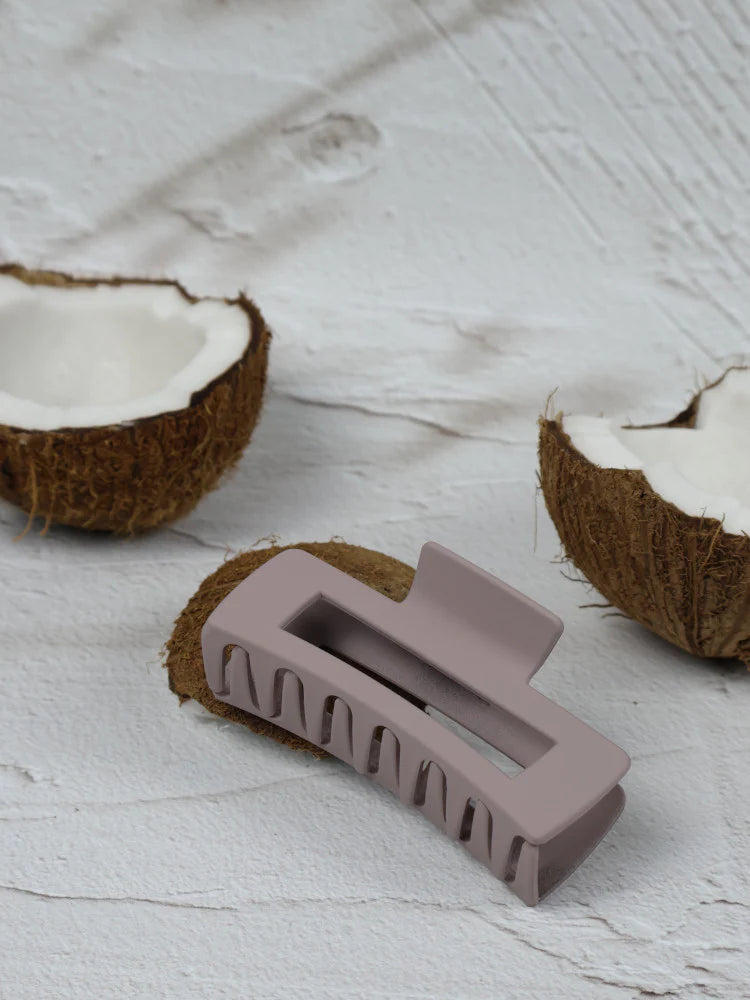 Nakoa Medium Elongated Hair Claw Clip Almond