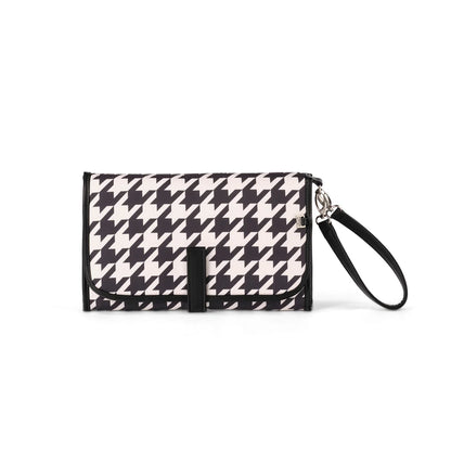 OiOi Change Mat Clutch Houndstooth