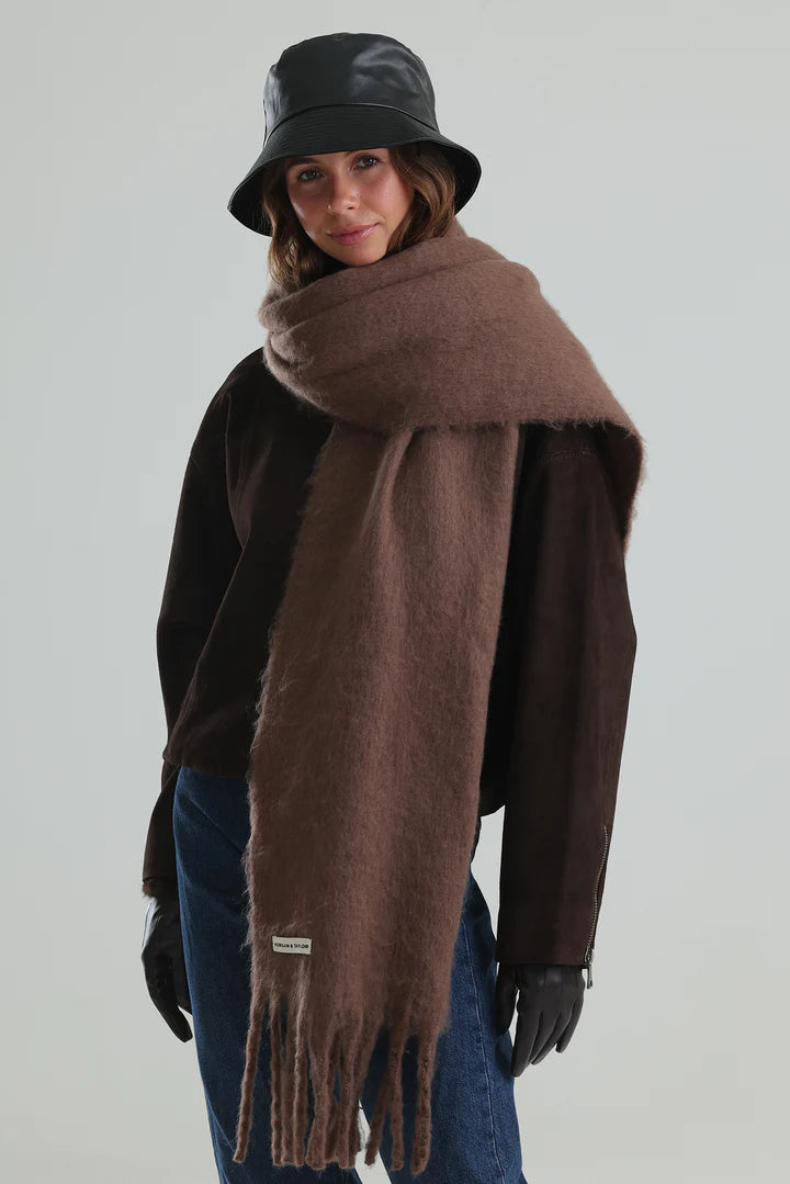 Morgan &amp; Taylor Ella Woven Scarf Camel