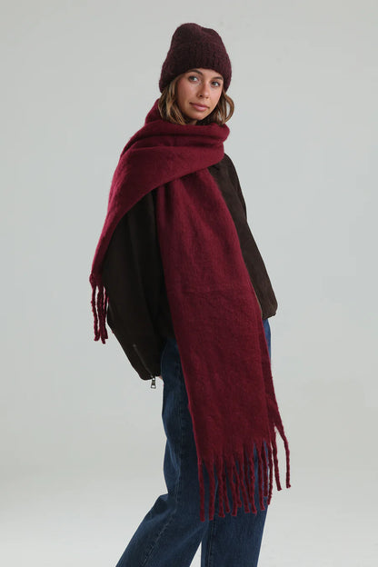 Morgan &amp; Taylor Cream Freya Boucle Beanie in Burgundy