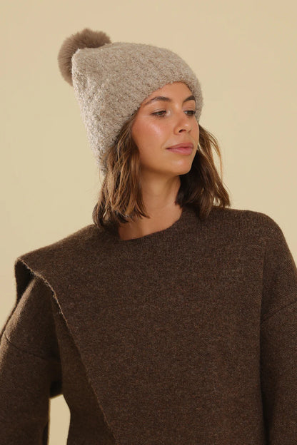 Morgan &amp; Taylor Elsie Boucle Beanie in Beige