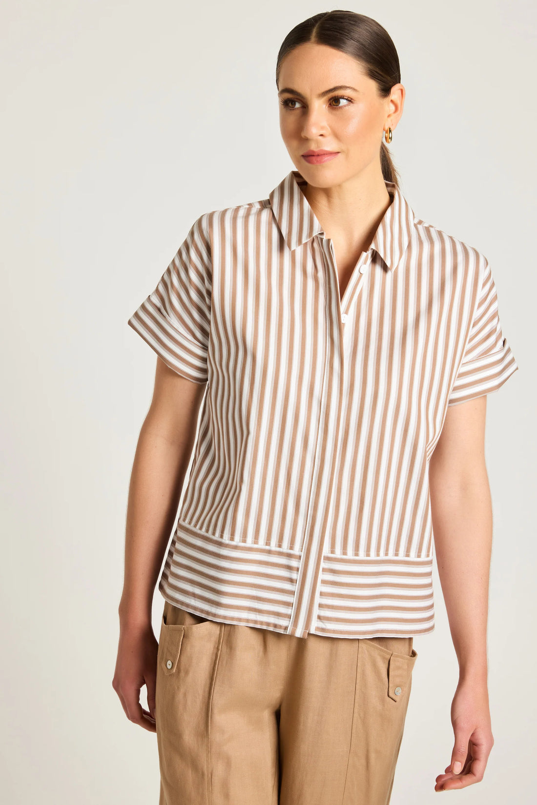 Ari Shirt Toffee/White