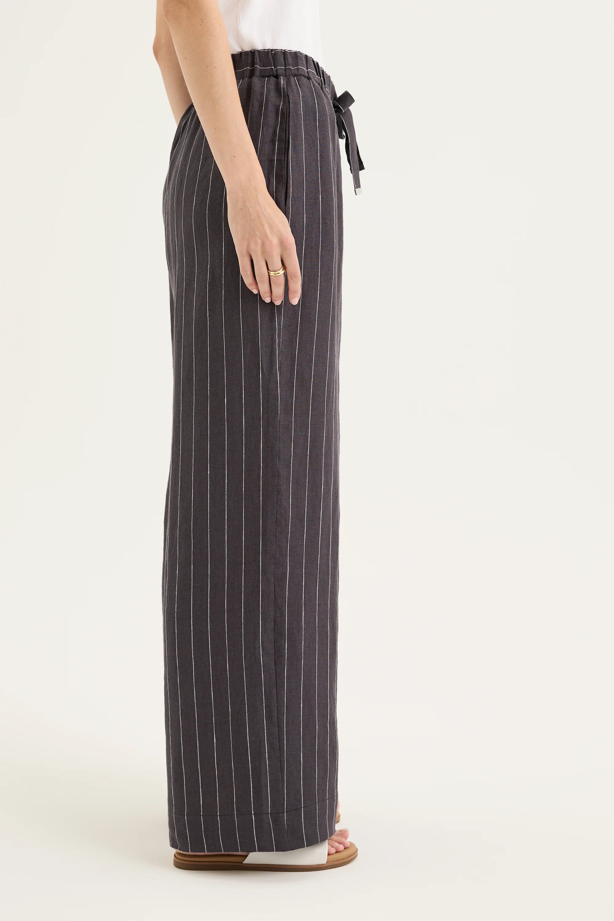 Yarra Trail Phoenix Pant Alloy/White