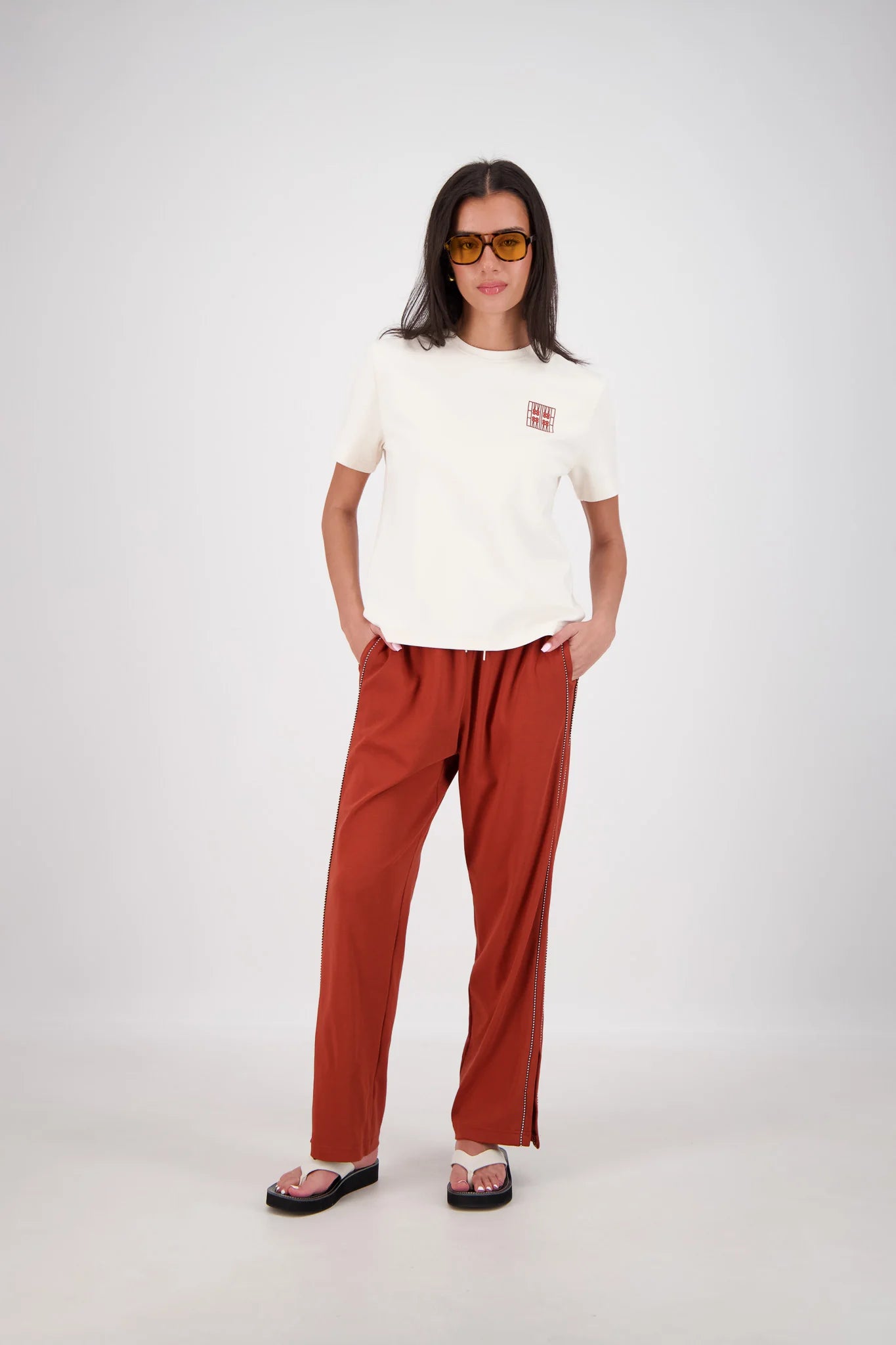 Jasmine Alexa Back Home Tshirt Oatmeal