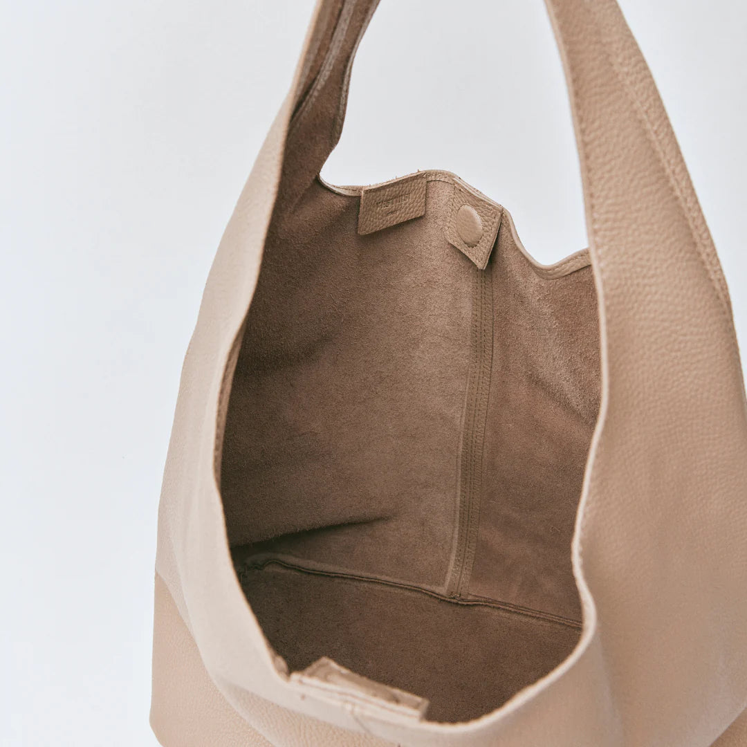 Vestirsi Scarlett Leather Hobo Bag Beige