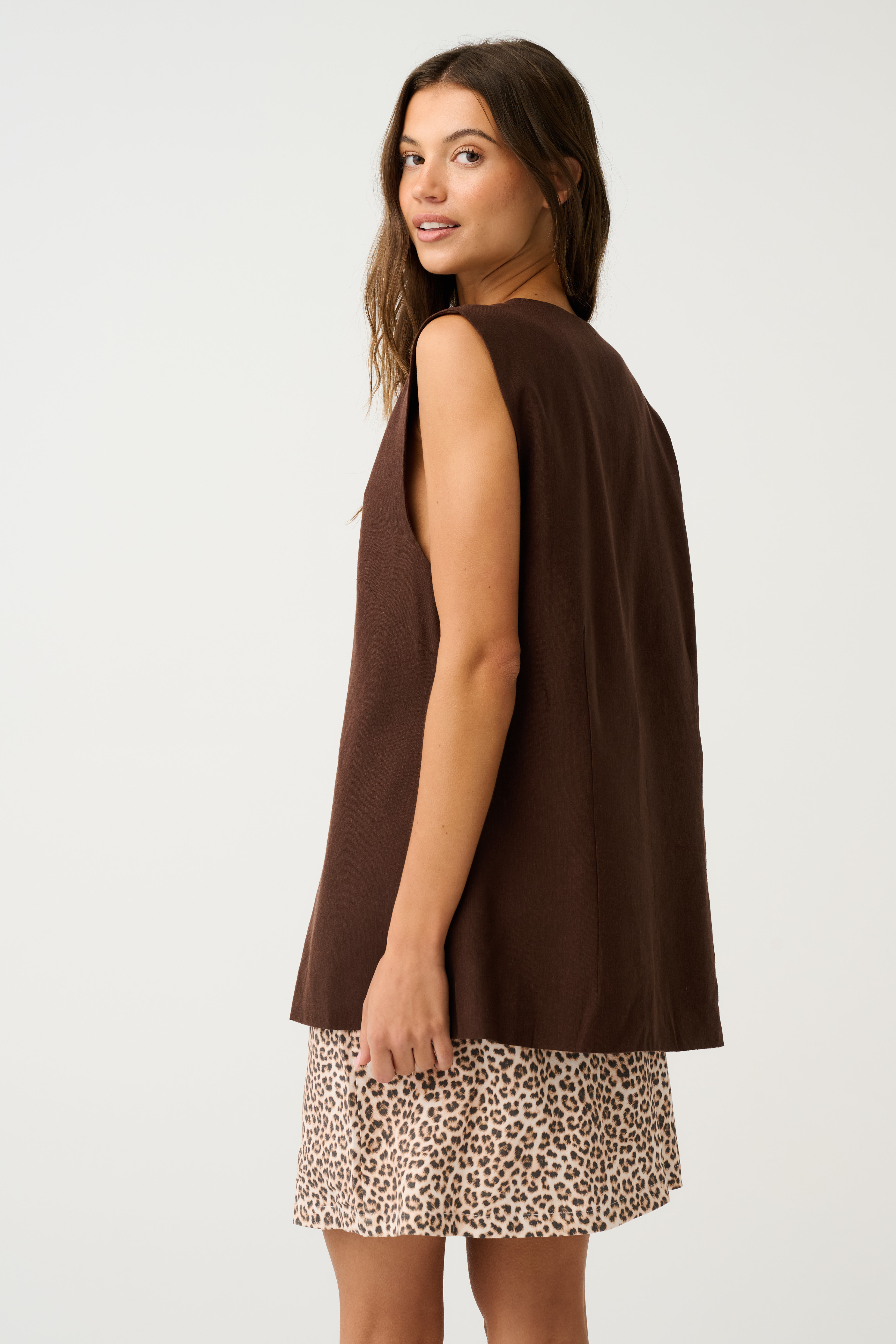 Cartel &amp; Willow Suzie Vest Chocolate